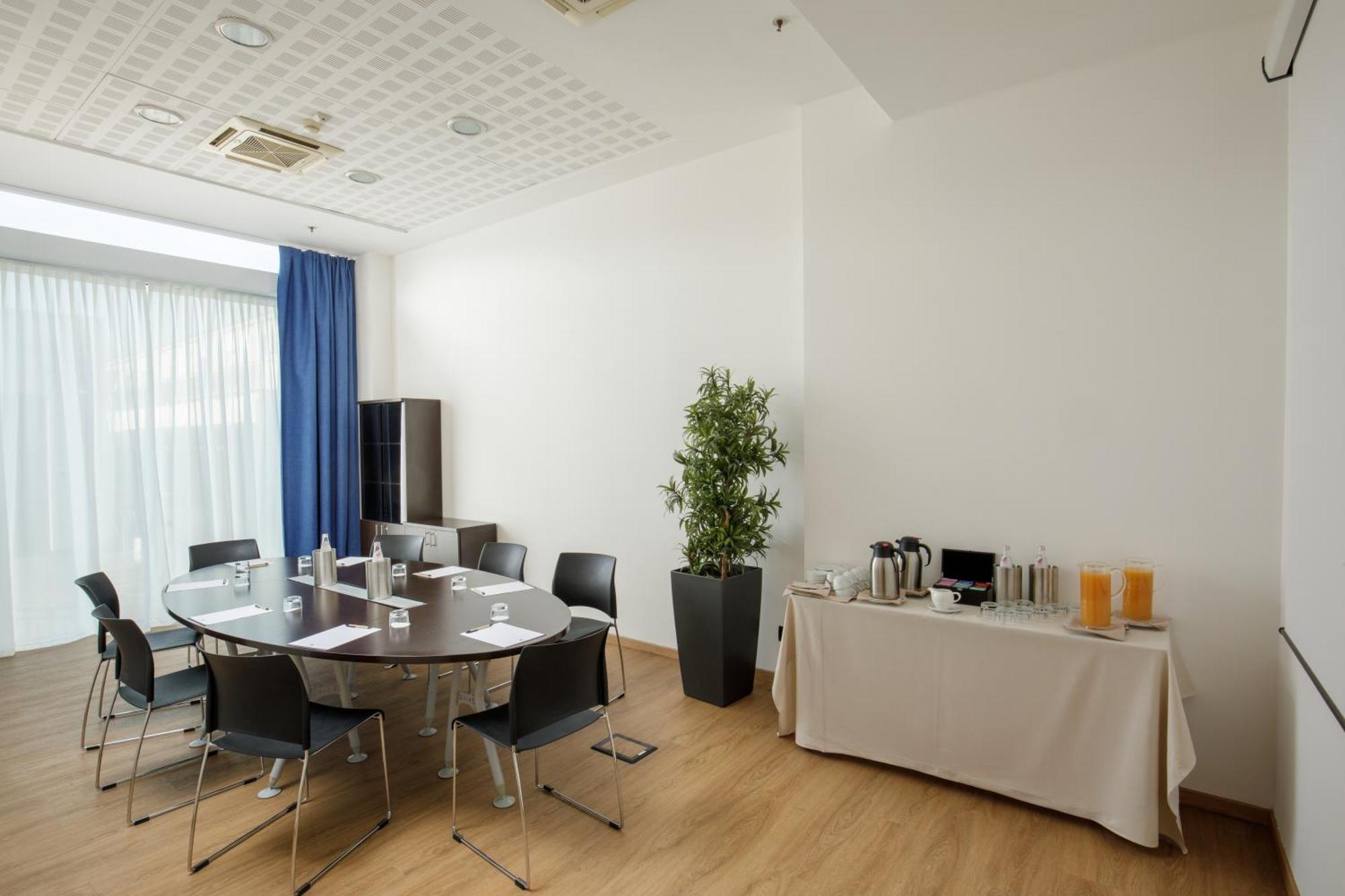 Doubletree By Hilton 4*