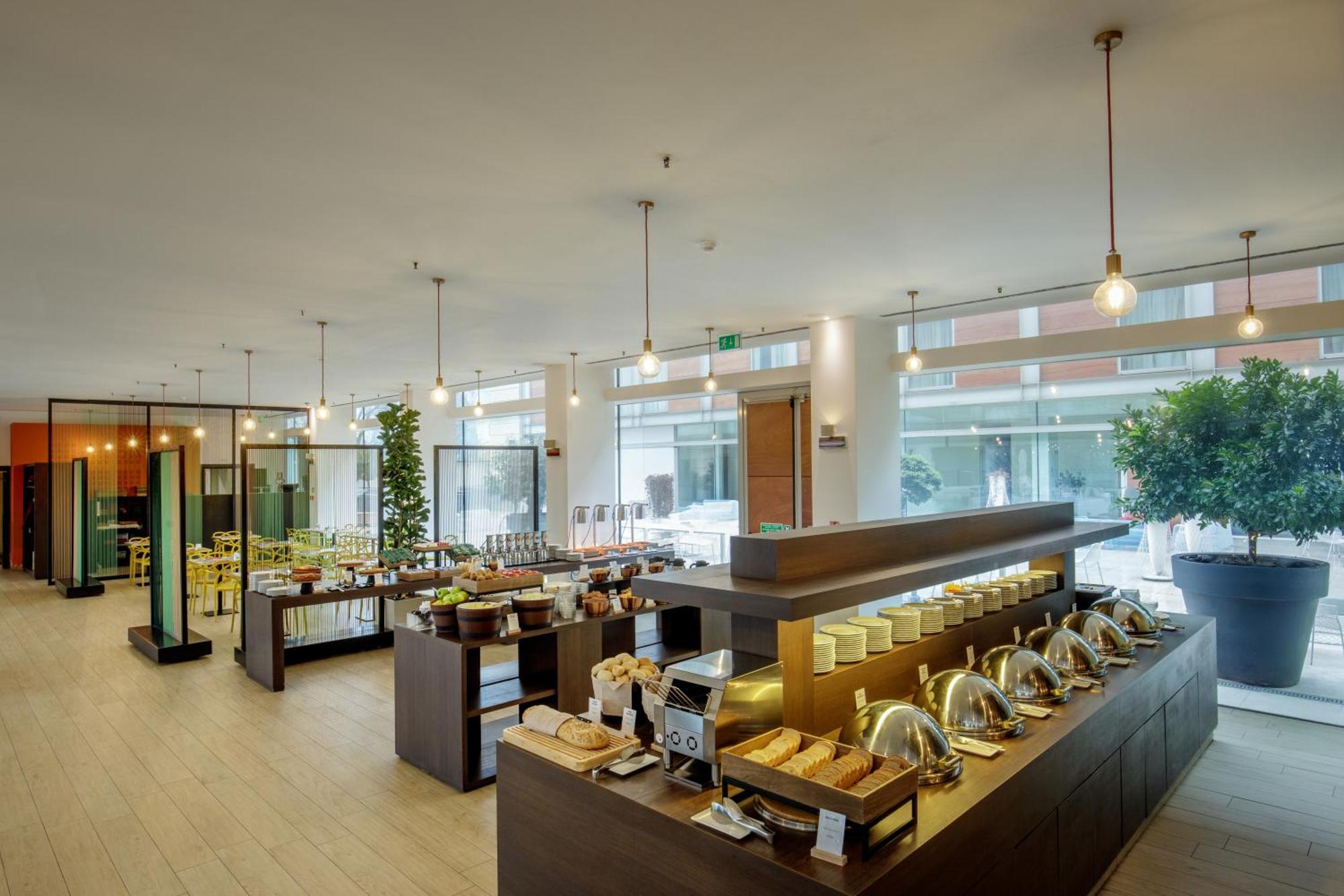 Doubletree By Hilton 4* Milán